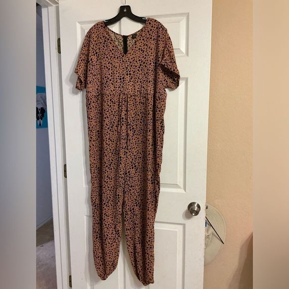 SHEIN leopard print Romper - Picture 1 of 7